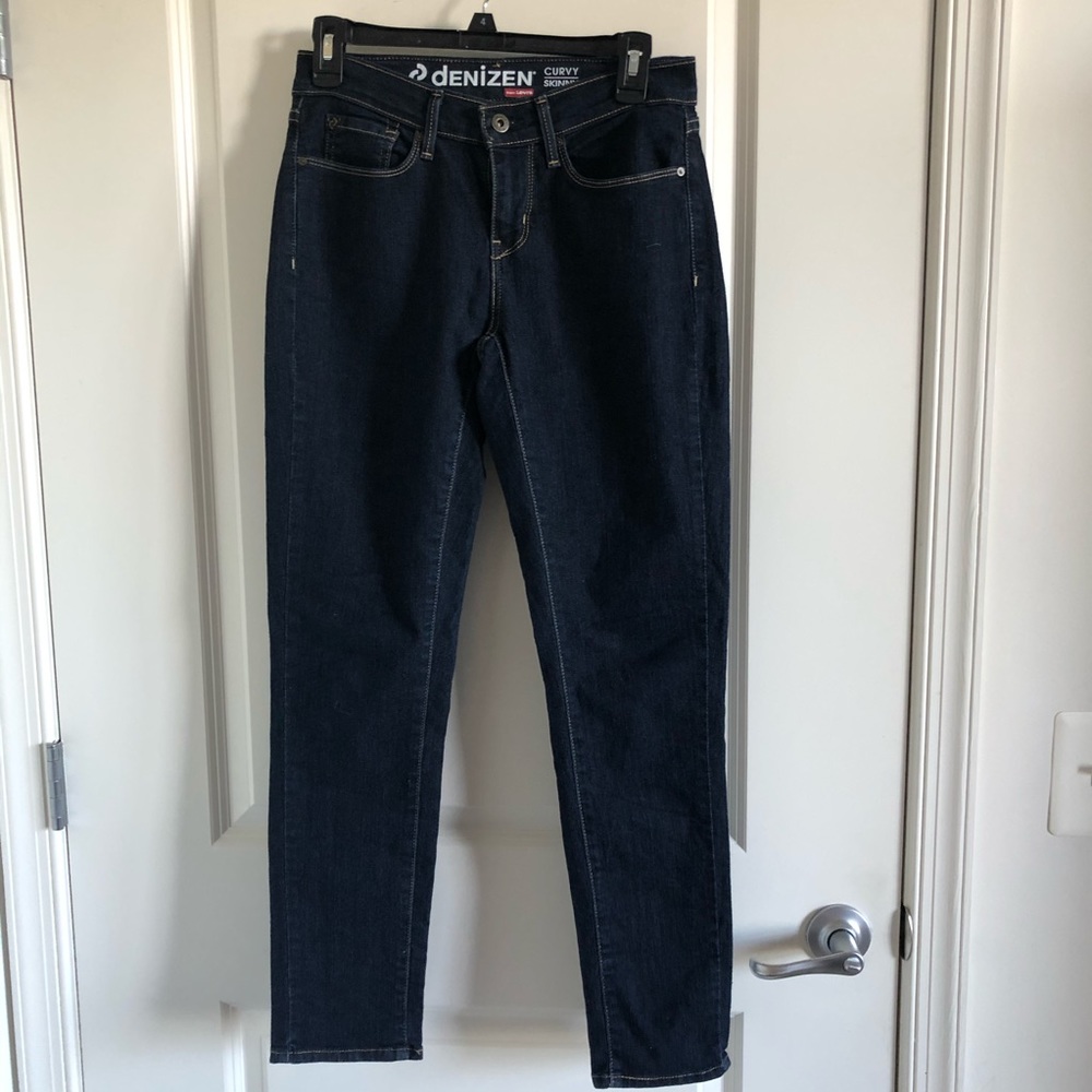 Dark wash blue jeans (size 4)
